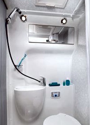 Camper-Toilette und Dusche im Wohnmobil - CU